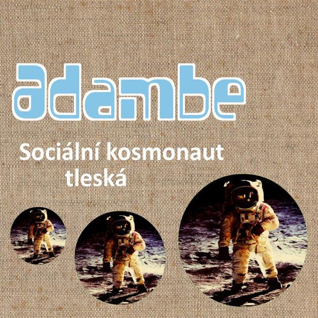 Sociální kosmonaut tleská