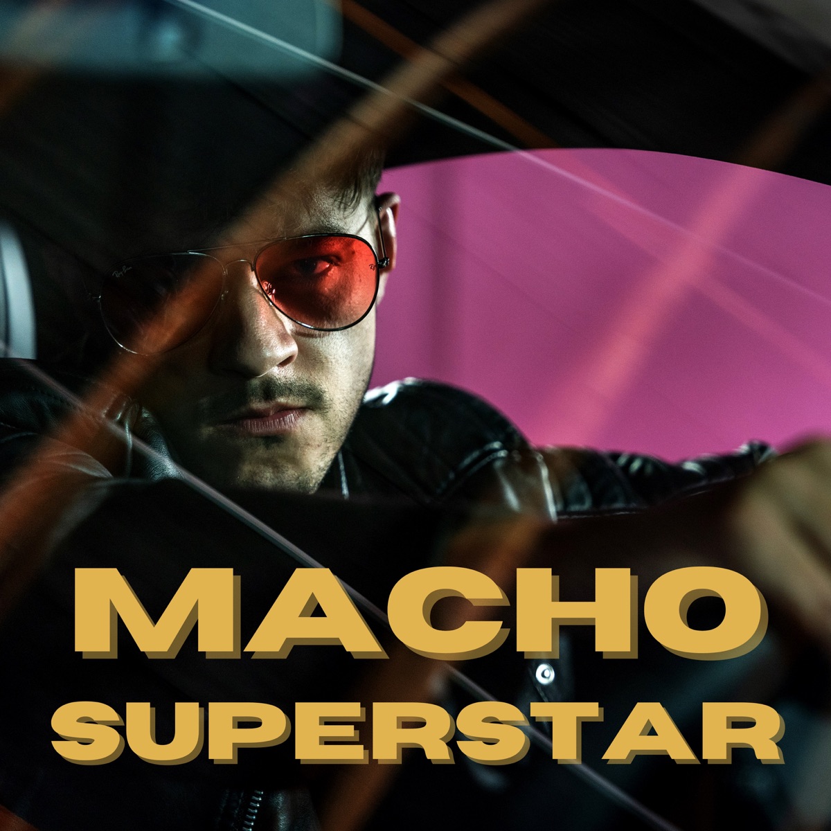 Macho superstar