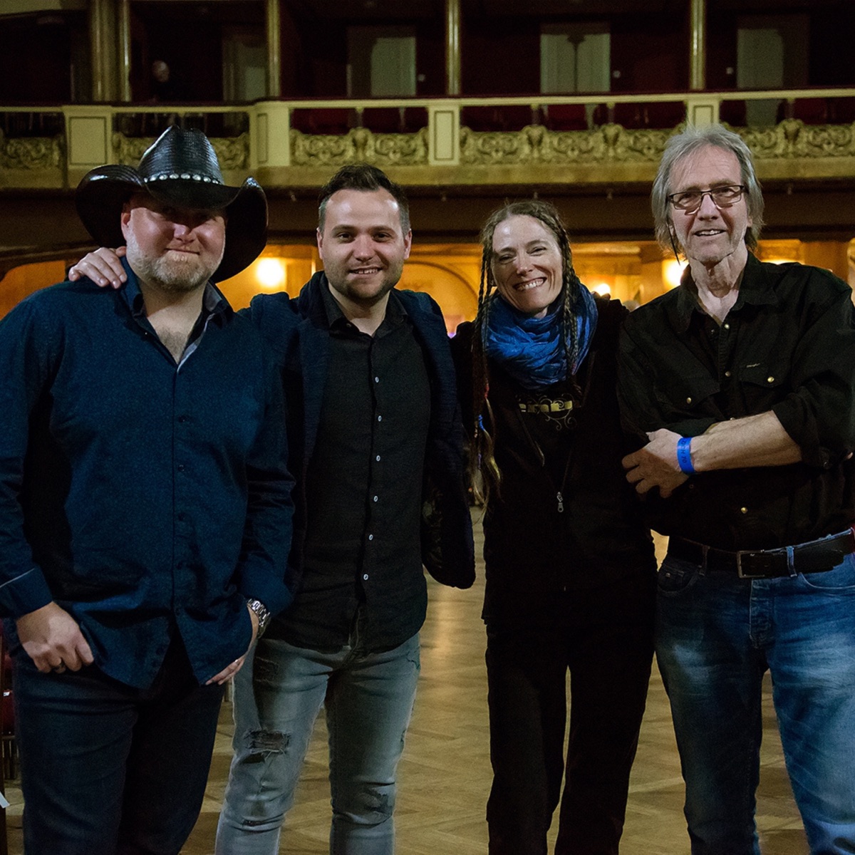 Kousek štěstí (feat. Jiří Vondráček)