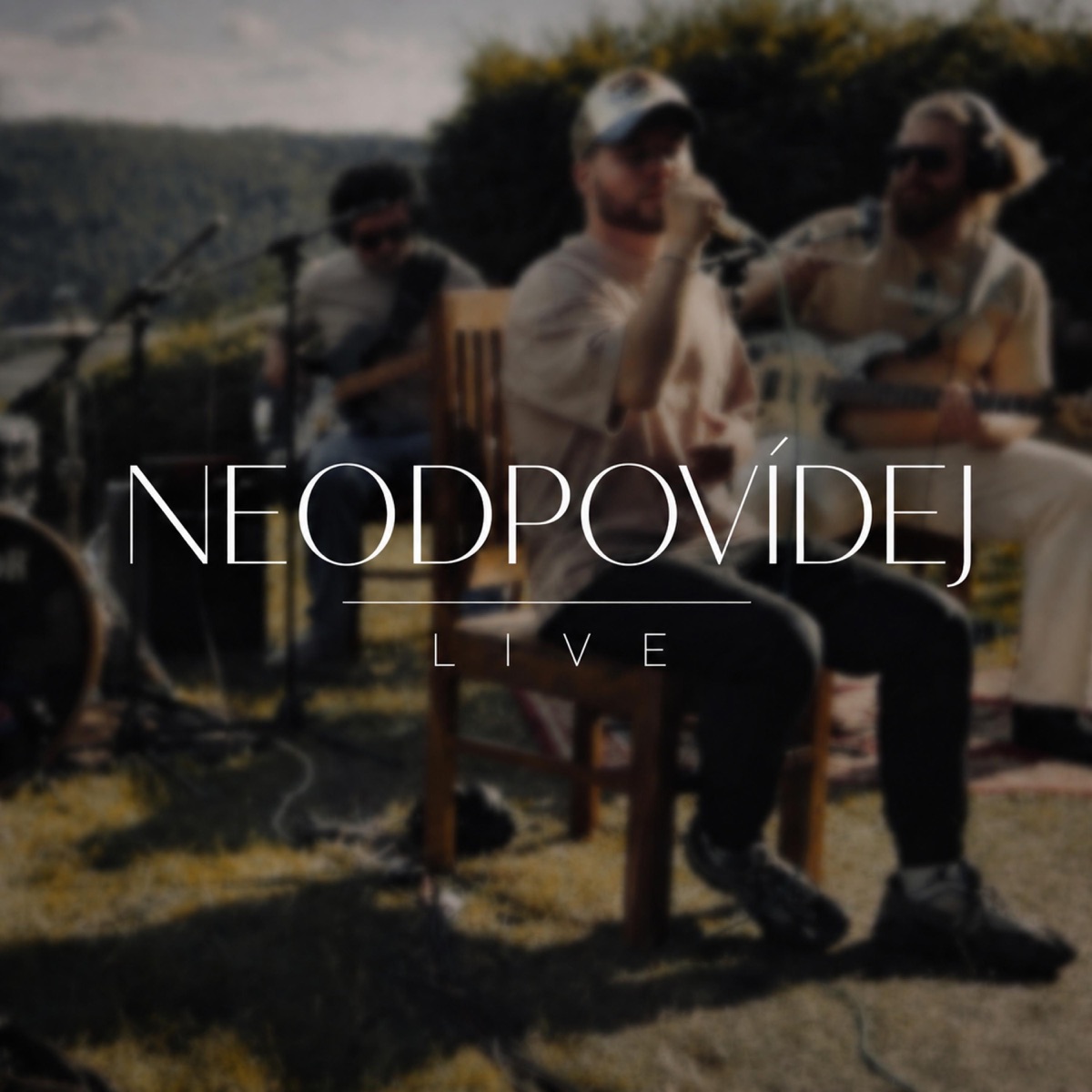 Neodpovídej (live version)