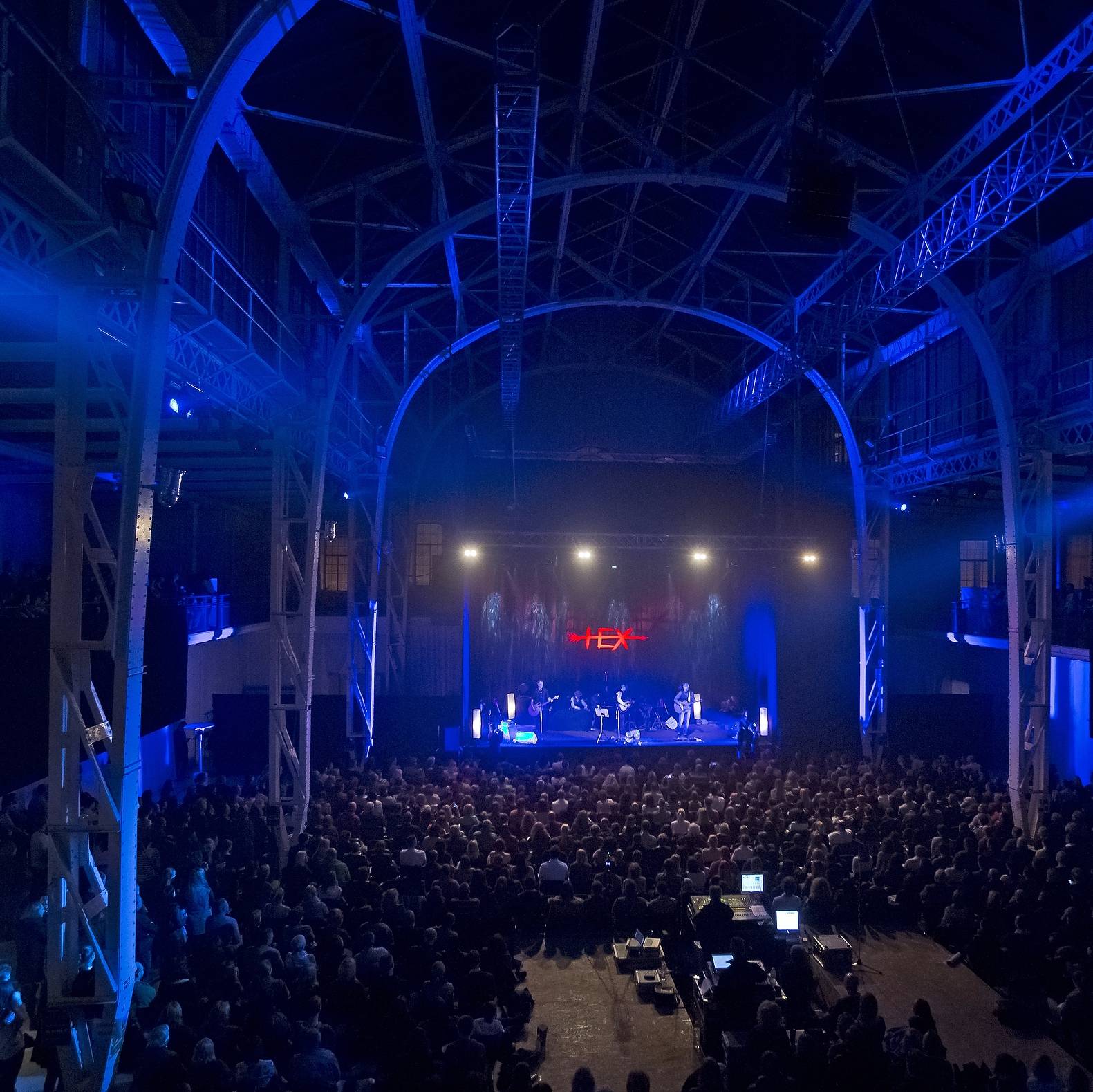 HEX roztancovali vypredanú Starú tržnicu v Bratislave