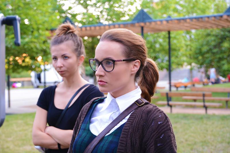 Z Kristíny je v novom klipe „Si pre mňa best“ zaľúbená stredoškoláčka, jej vysnívaného princa hrá profesionálny model!