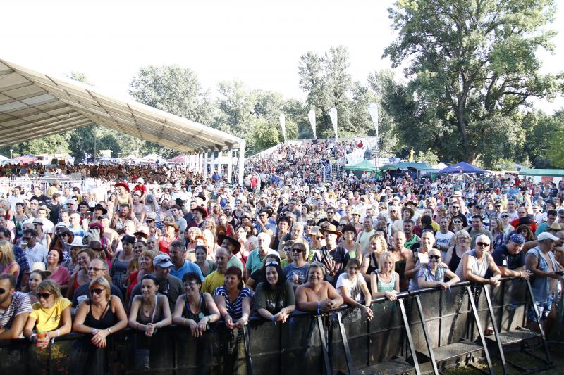Emir Kusturica už leští súkromné lietadlo, na ktorom priletí na festival Lodenica do Piešťan