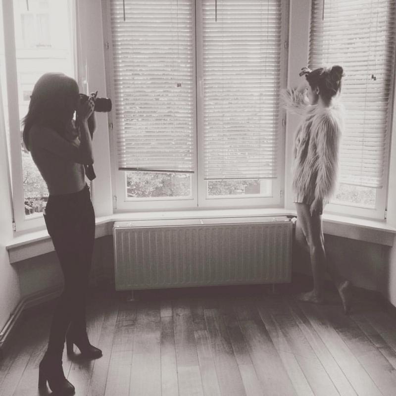 Vypočujte si slovenský debut, ktorý prichádza z Belgicka:  LEA DANIS a jej Sunshine  