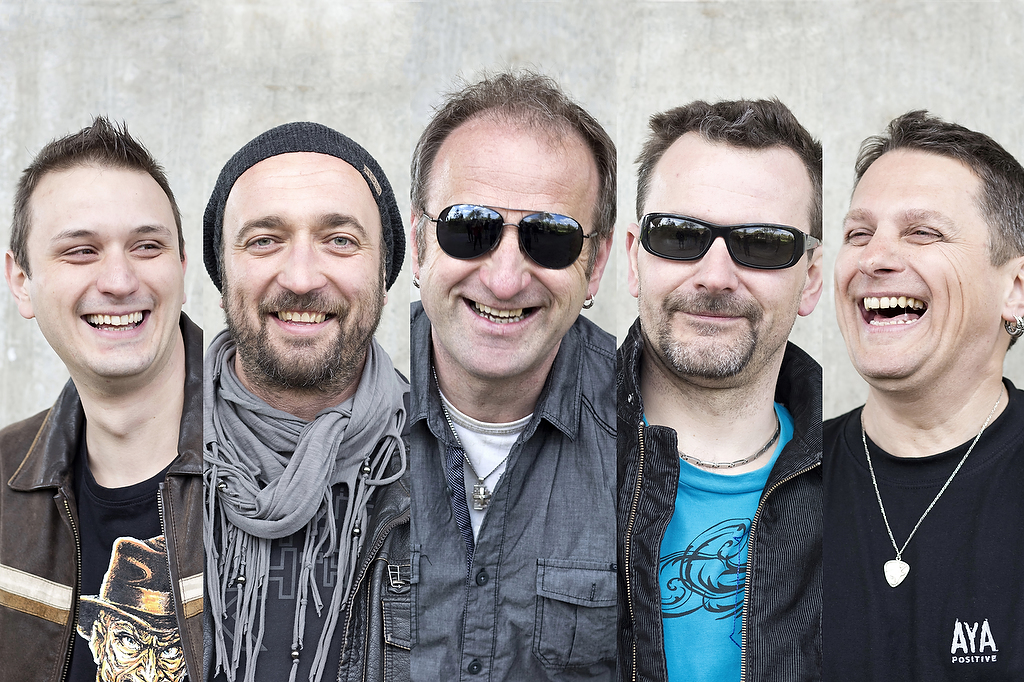 Rockeri zo skupiny AYA spievajú v novom singli „Čiary“ o nevysvetliteľnej príťažlivosti