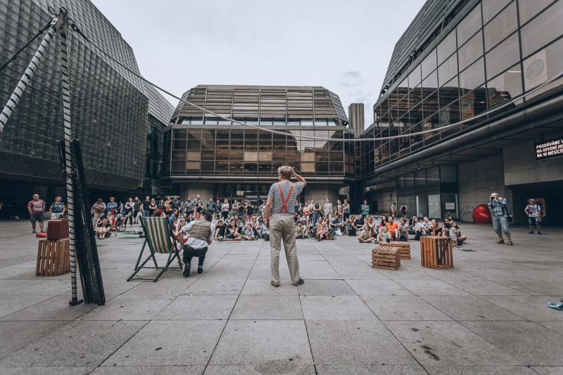 Přes 500 vystoupení v pražských ulicích oživilo o víkendu město