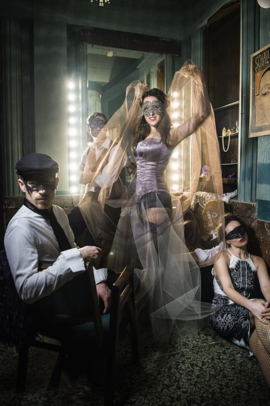 Diva Baara v debutovom singli 'Jen pro jednou' energicky swinguje v rytme partnerských vzťahov