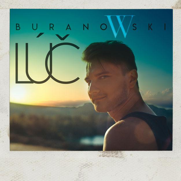 TALENTOVANÝ SPEVÁK SO ZAMATOVOU FARBOU HLASU BURANOWSKI SA VRACIA NA SCÉNU