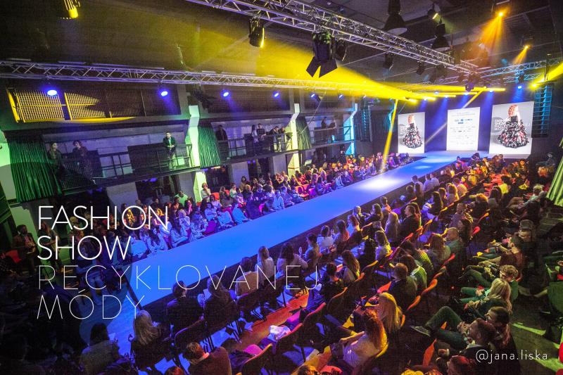 'Fashion show recyklovane módy' šokovala úžasnou kreativitou