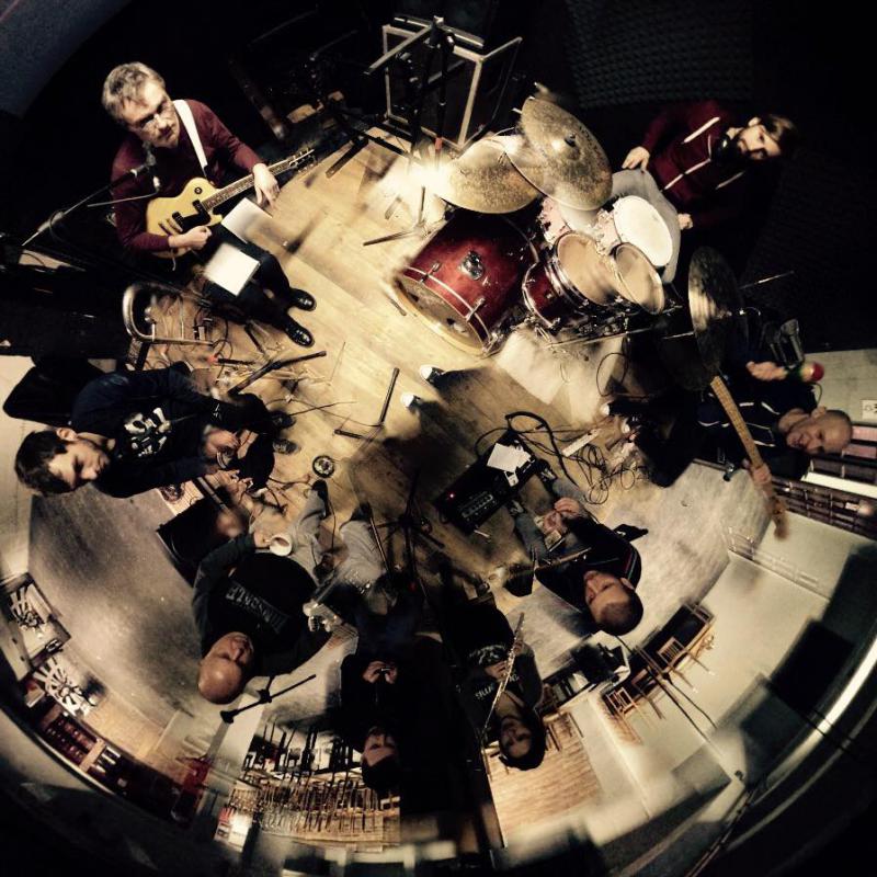 Zamilovaní chuligáni táhnou na Sedmičku Sex, drogy a rokenrol