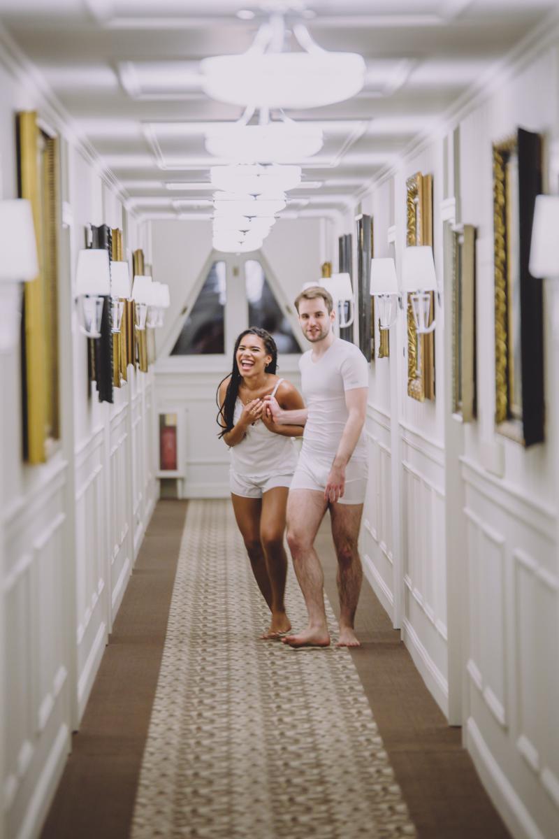 Robo Opatovský predstavil emotívny klip k piesni 'Keď muž miluje ženu' s príbehom o zakázanej láske