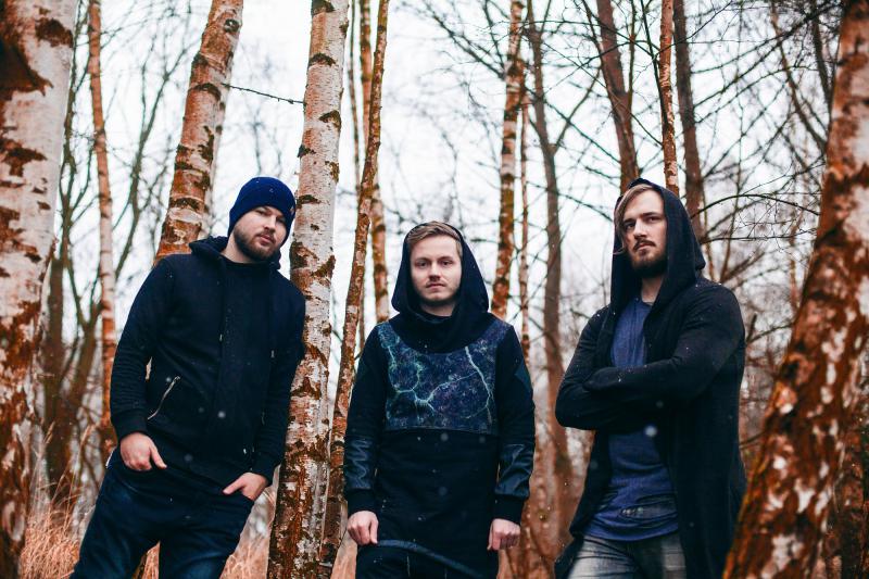 Kapela Poetika vydává nový videoklip k singlu Za oponou!