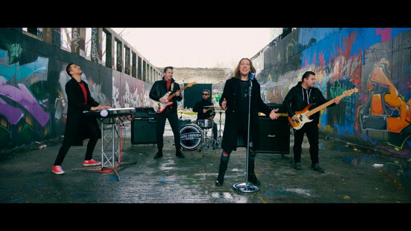 Peter Cmorik zverejnil nový videoklip TAKÁ AKO TY z čerstvo vydaného EP- ŽIVOTOM