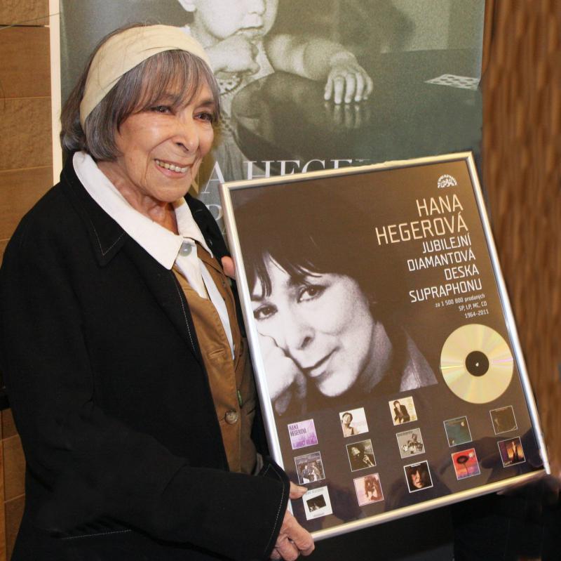 Zdravotní stav Hany Hegerové se zlepšuje