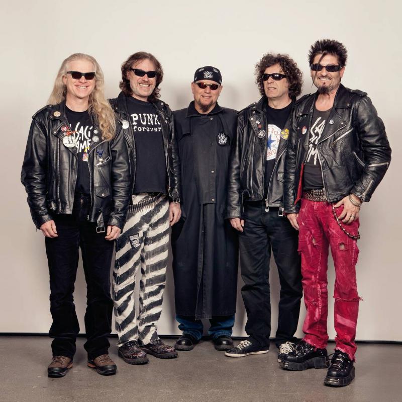 Visací zámek pokořil prodejní hitparádu. Punkový království ovládlo hudební trh