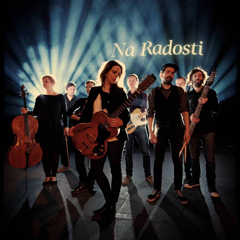 Aneta Langerová posílá do éteru singl Tráva a pokračuje v turné Na Radosti