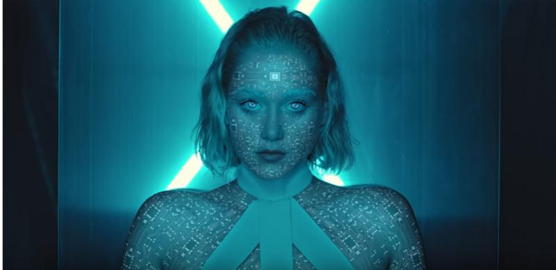 EMMA DROBNÁ sa zmenila na robota