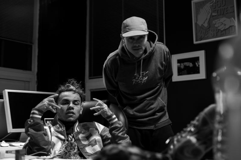 FCK THEM oznamuje spolupráci s Universal Music