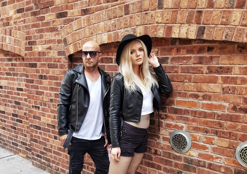 Verona představila nový singl Planeta. O text se postaral písničkář Xindl X.