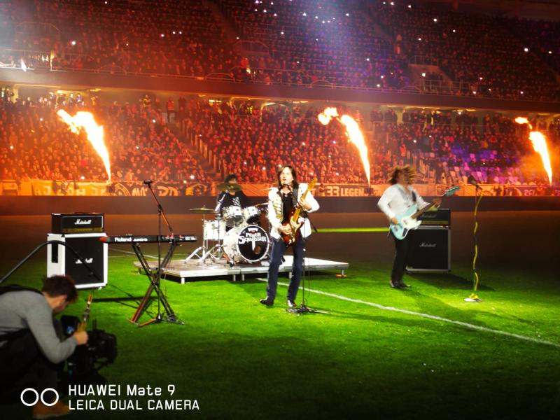 Vystúpenie Tublatanky na otvorení štadióna znehodnotila technická chyba