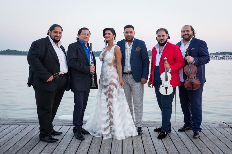 Cigánski Diabli nakrúcali dva nové klipy, Silvia Šarközi si splnila svoj sen