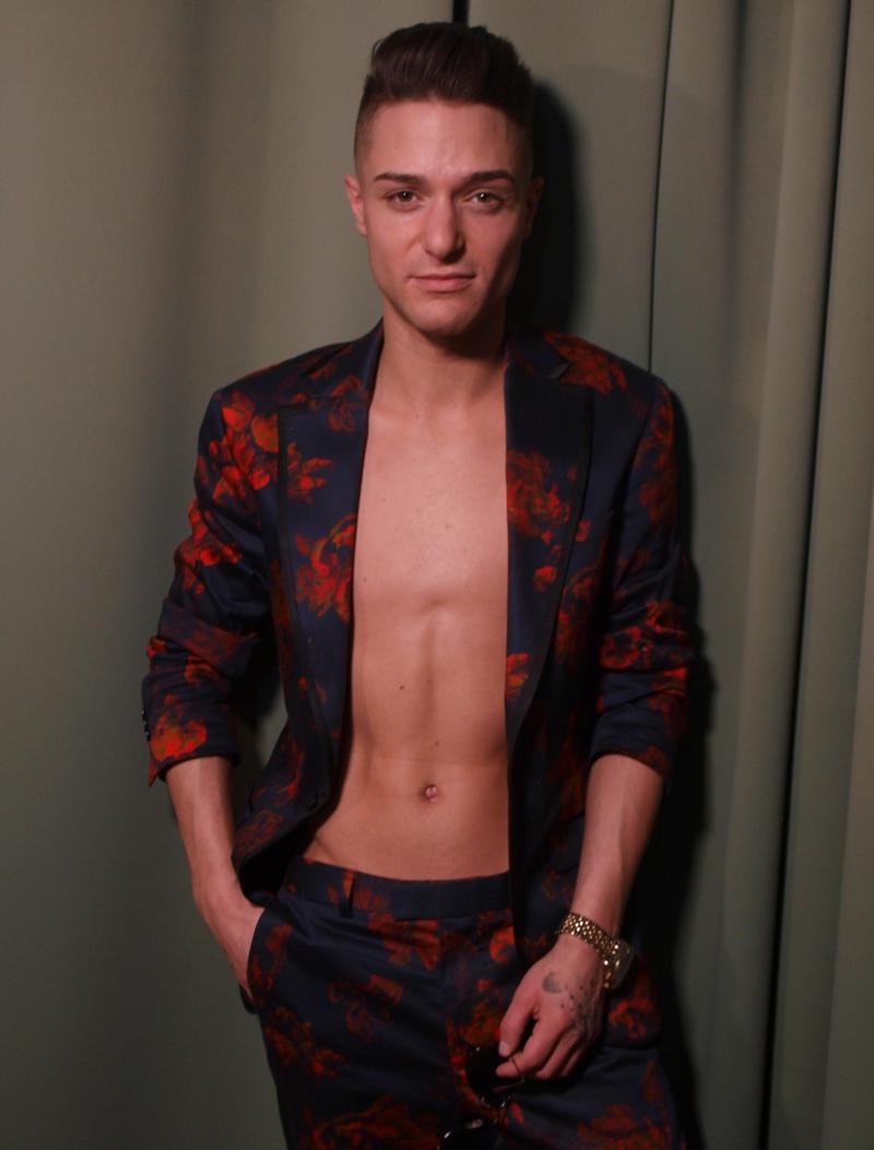 Na slovenskú hudobnú scénu vstupuje silný hráč, spevák a muzikant DAVID KEY