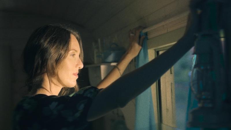 Sarah & The Adams přichází s novým videoklipem k titulní písni ze stejnojmenného alba Pověz mi