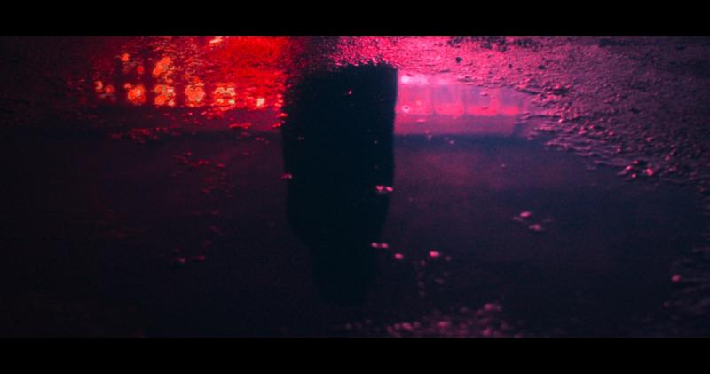 Rakovicky predstavuje False Lights. Spoluprácu so slovenským rapovým objavom D-Fly.