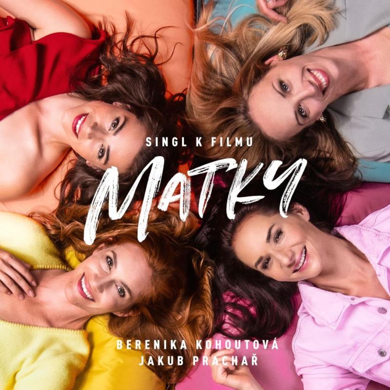 Komedie Matky představuje ústřední píseň Ondřeje Brzobohatého, Bereniky Kohoutové a Jakuba Prachaře