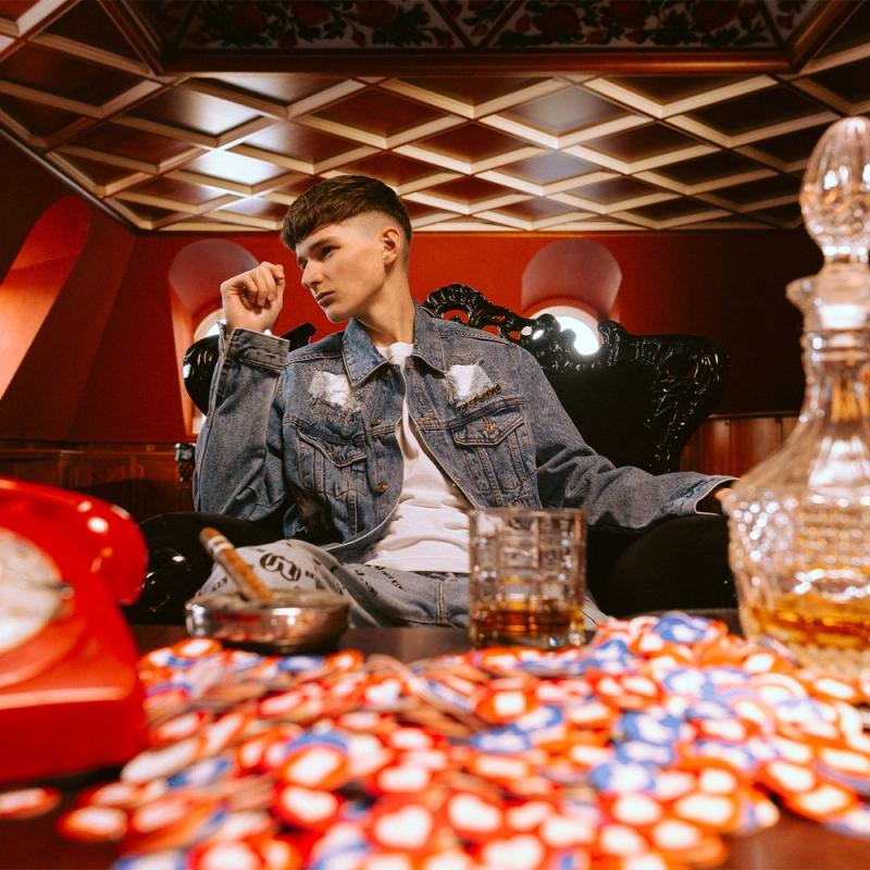 GREY256 vydal album Sláva nejhorší droga