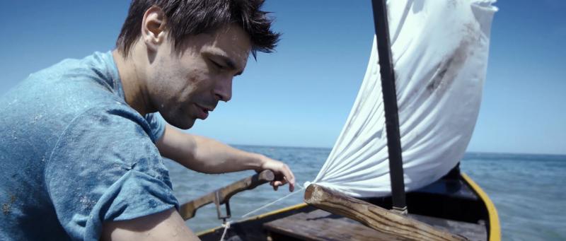 Oblíbený slovenský písničkář Adam Ďurica oslavil zlatou desku za album Mandolína novým videoklipem k písni „Predpoveď počasia“