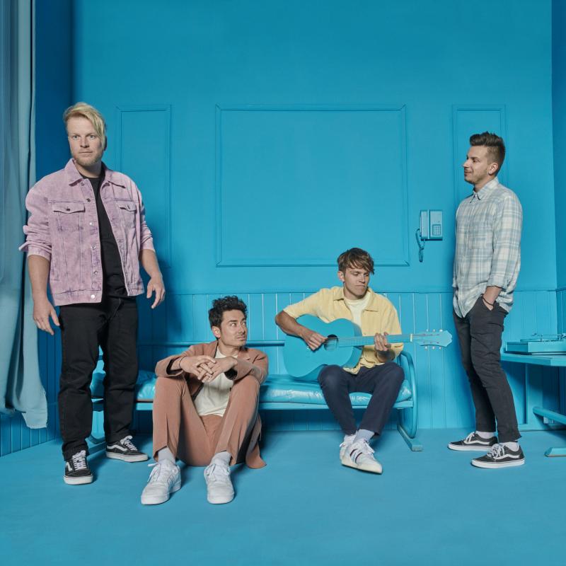 Kapela Mirai vydává pilotní singl z očekávaného alba. S písní Volám vypouští do světa i videoklip plný barev a láká na novou etapu