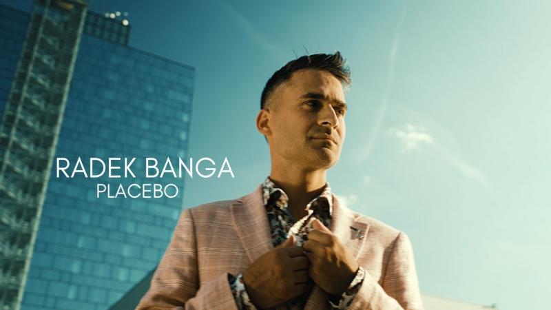 Radek Banga prináša letný singel a videoklip Placebo.
