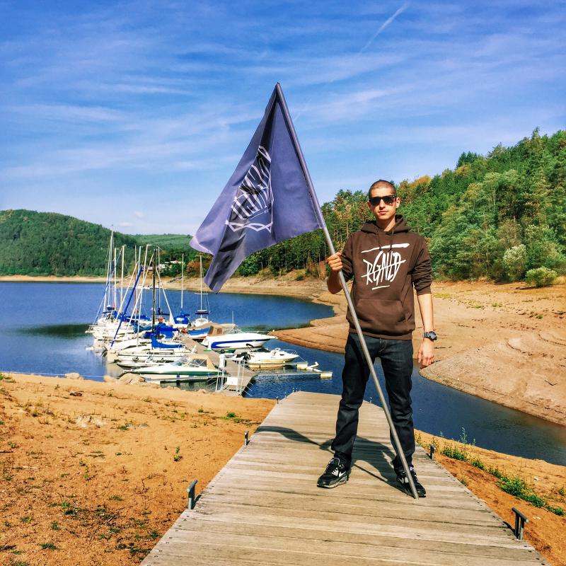 Po čtyřmilionovém songu přichází mladý rapper Reginald s novým songem Nehledám porozumění