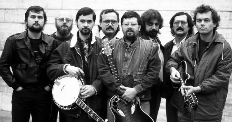 Poutníci se sejdou v nejsilnější sestavě s Křesťanem, Malinou, Linhárkem, Hulánem, Polou, Kalinou i Plockem. V Praze a Brně odehrají koncerty k padesátinám.