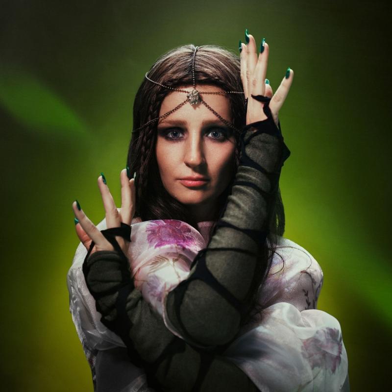 Vanda dala v novom singli moderný šat tradičnej ľudovke