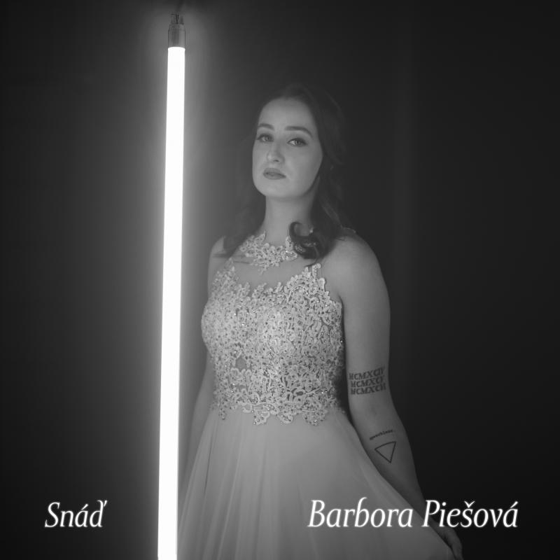 Barbora Piešová a její nový singl ''Snáď'' plný lásky a životního štěstí