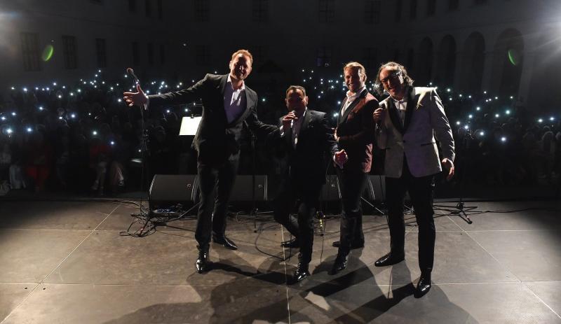 Vokálna formácia 4 Tenoři si na Bratislavskom hrade vyslúžila standing ovation! Zažite zimomriavky na ich letnom turné!