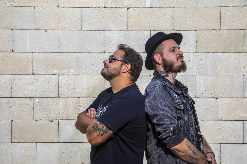 Xindl X a Kuba Ryba z Rybiček 48 představují společný singl Pravda. Umělci se opírají do aktualit a šiřitelů fake news