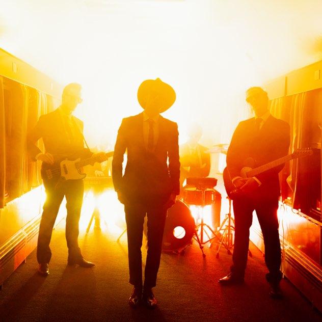 Noční expres s kapelou Nebe a Evou Burešovou