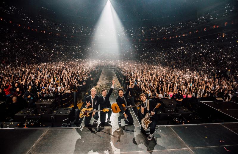 Kapela MIRAI dvakrát vyprodala O2 arenu a oznamuje halové tour.  Příští rok navštíví největší hokejové stadiony v Česku