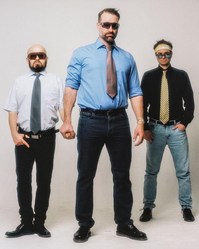 Korben Dallas vydávají nový ''automobilový'' klip Stále tam z desky Deti rýb, naživo kapelu uvidí Praha a Ostrava. I s novým vinylem