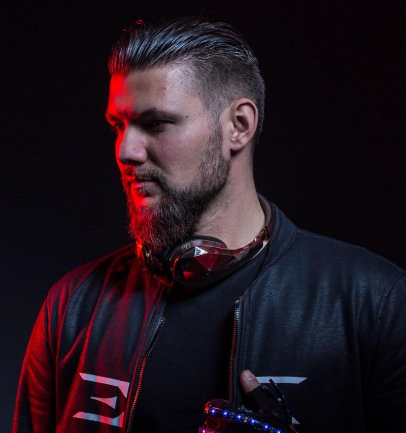 Philipee vydáva skladbu Back to you z debutového albumu