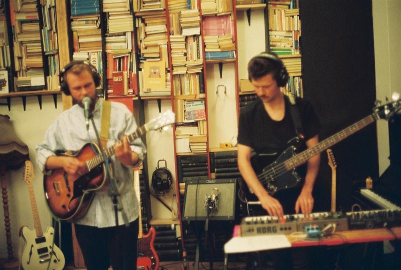 Wombat sessions s Cold Cold Nights v rozšířené sestavě