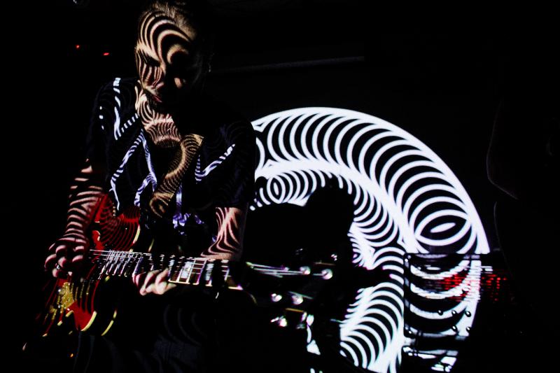 Nový album skupiny Čisté Tvary pokrstil moderátor Braňo Závodský!