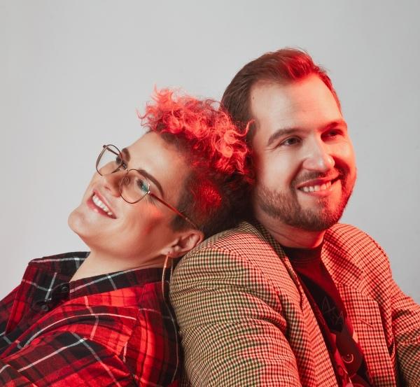 Čo majú spolu Samo Tomeček a Katka Ščevlíková? Duet Najkrajší deň a k tomu klip, v ktorom ukázali svoje ''deti''