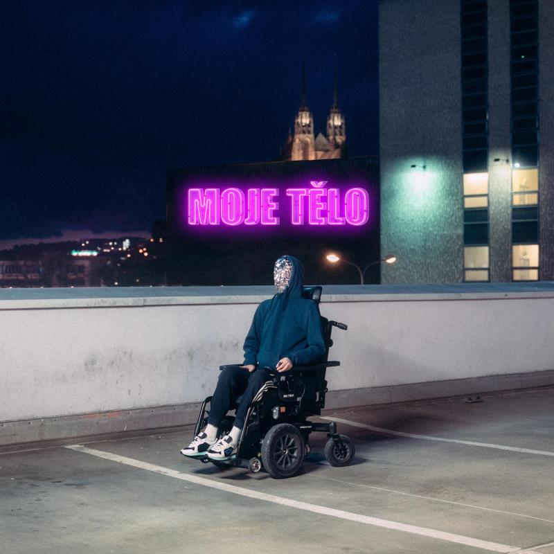 Ach můj bože! Se singlem Moje tělo přijíždí Wheel Cherry, queer disko z Brna