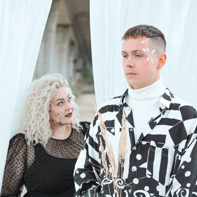 Čeští RnB zpěváci představují společný duet plný emocí. Singl doprovází něžný videoklip