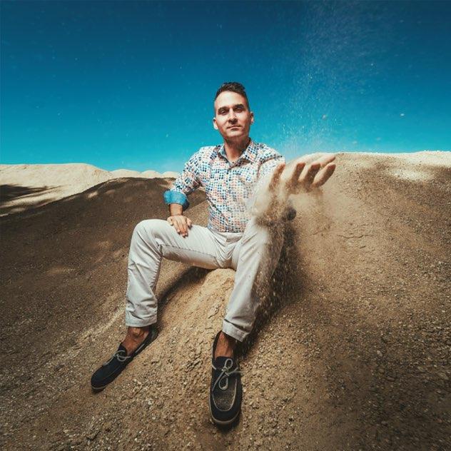 Radek Banga s novým singlem Otázky ovládl sociální sítě, na křest nové desky dorazila i první dáma Eva Pavlová