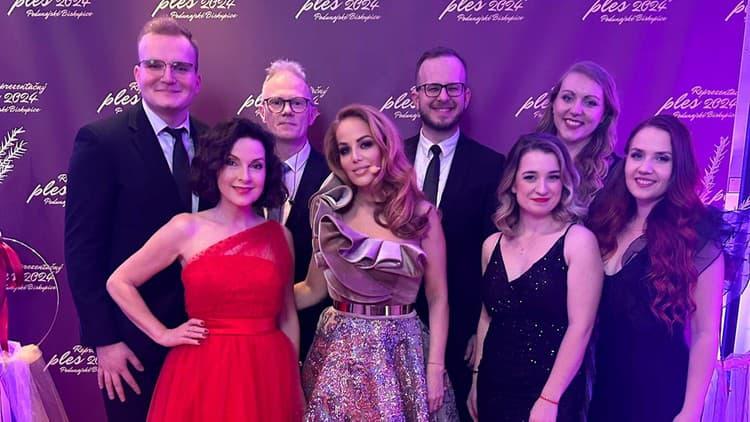 Beáta Dubasová a skupina Voising naspievali a'appella verziu hitu Vráť mi tie hviezdy